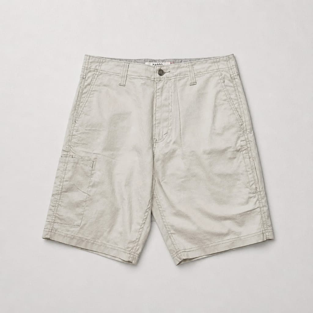 Levi’s Men’s Classic Fit Utility Cargo Shorts – Off White