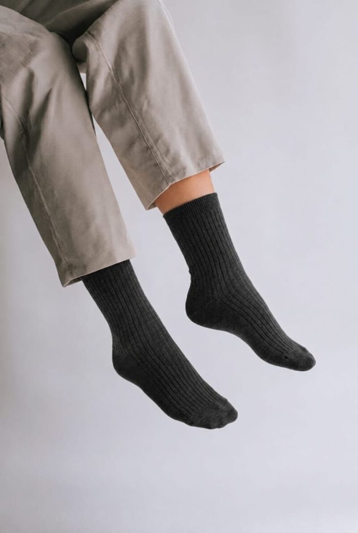 Men’s Classic Ribbed Crew Socks – Charcoal Grey