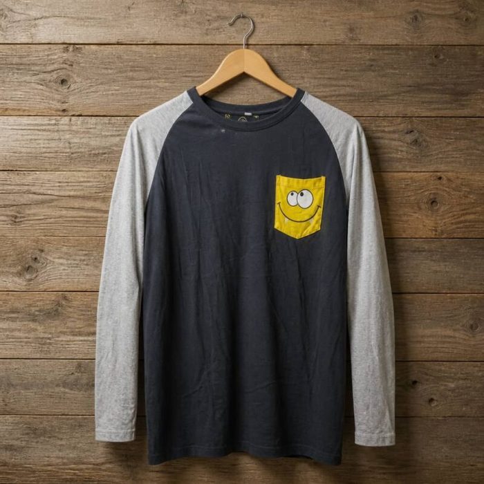 Mens Long Sleeve Raglan Crew Neck T Shirt with Smiley Pocket Black Grey